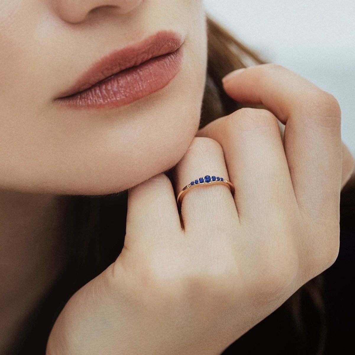 Anillo Sushma Zafiro