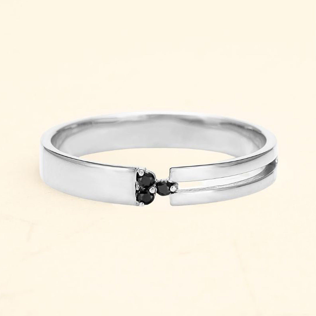 Unisex Vibhu ring in black diamond and 18K White Gold