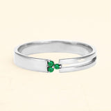 18 carat Vibhu unisex emerald ring in white gold