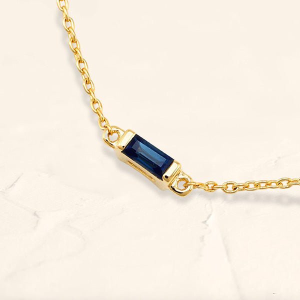 pulsera solitaria baguette Shanti con zafiro
