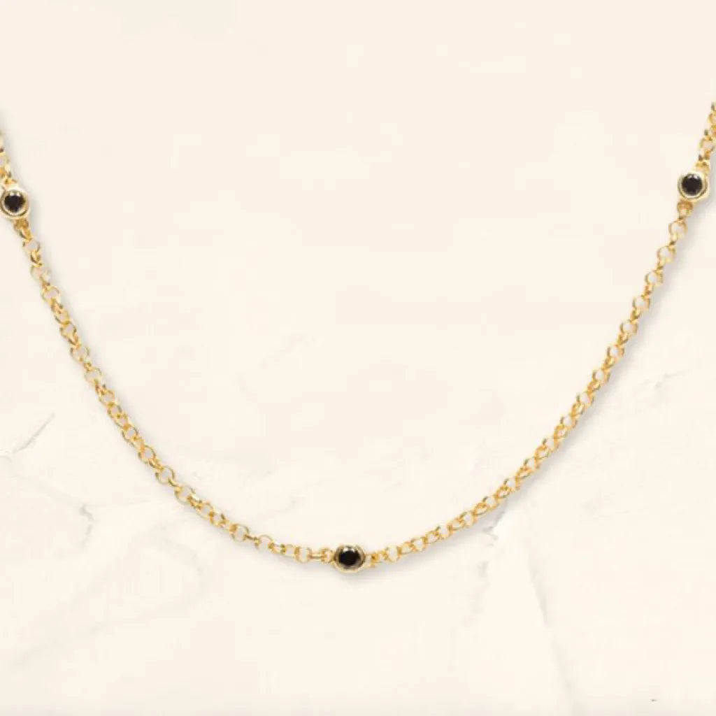 Collier Asonya en or jaune 18 carats serti de diamants noirs, collection Mayuri