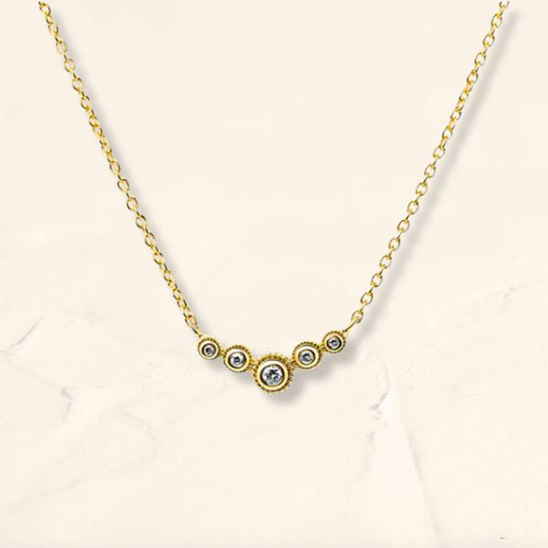 Collar de diamantes en oro amarillo