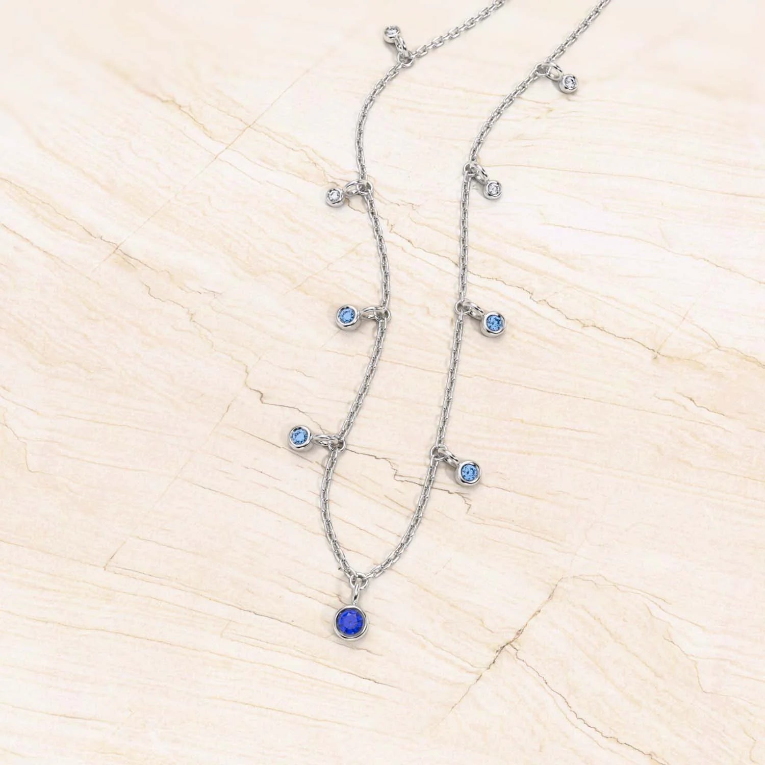 collier megha or blanc saphir