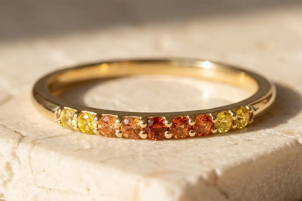 Bague Kiran Saphir Sunset en or jaune 18 carats, dégradé orange au jaune doré
