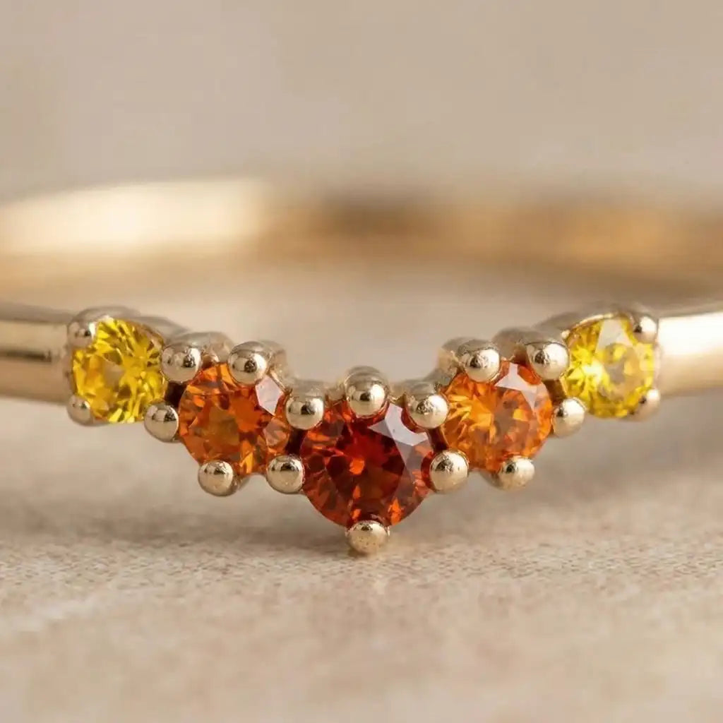 Collection Saphir Sunset Mayuri, bijou montrant le dégradé orange vers jaune caractéristique