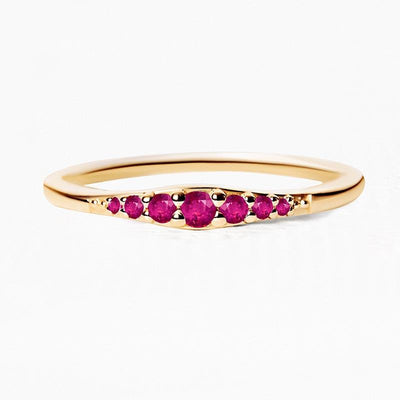 Bague alliance dégradée de rubis en or jaune