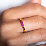 Anillo de rubí romántico