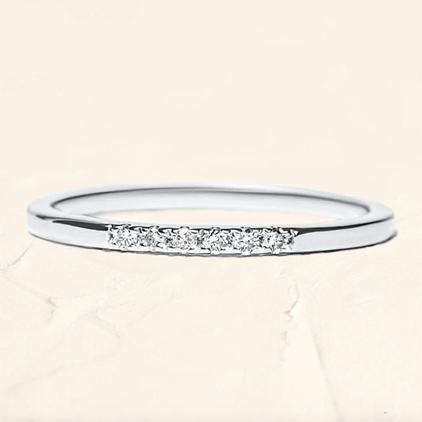 Bague Nisha en or blanc et diamants blancs