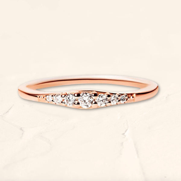 Sushma wedding ring paved with diamonds in rose gold