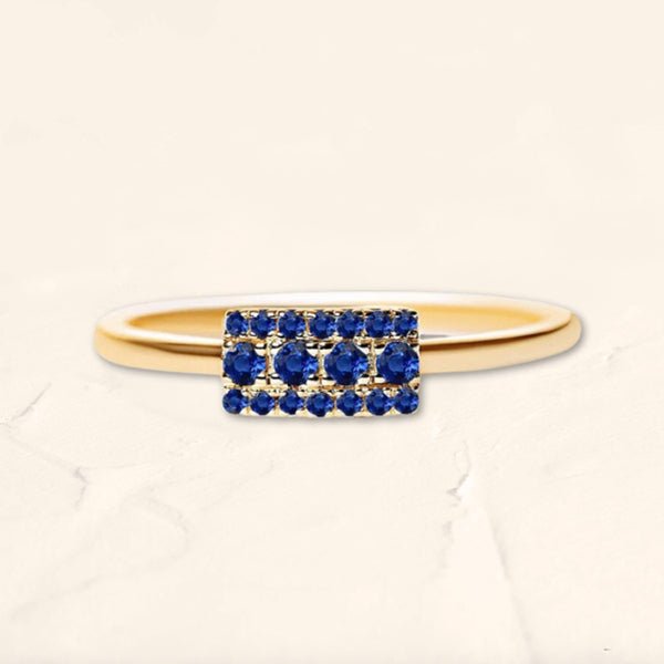 Sapna sapphire ring in yellow gold