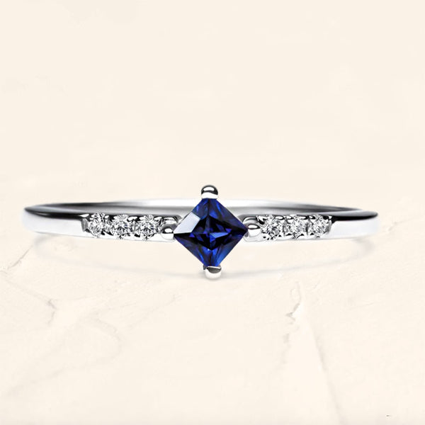 blue sapphire kali ring and white diamond paving in silver