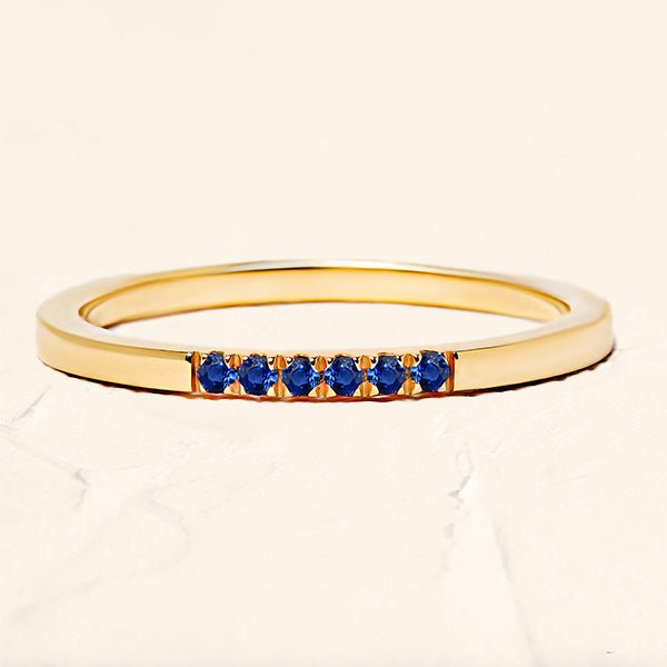 Nisha sapphire and yellow gold wedding ring