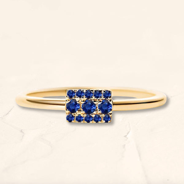 Yellow gold Sapna ring set with sapphires