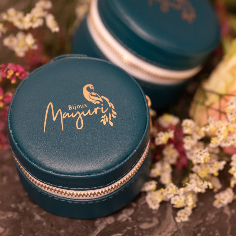 Boite à bijoux Collier.jpg__PID:e678dbdb-52e1-466e-9e1b-5ce6d679b30c