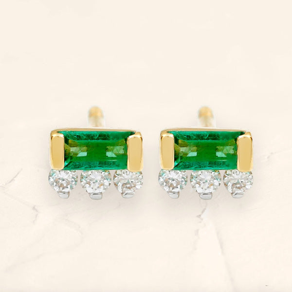 Boucles d'oreilles Prana baguette emeraude et diamant en or jaune 18cts