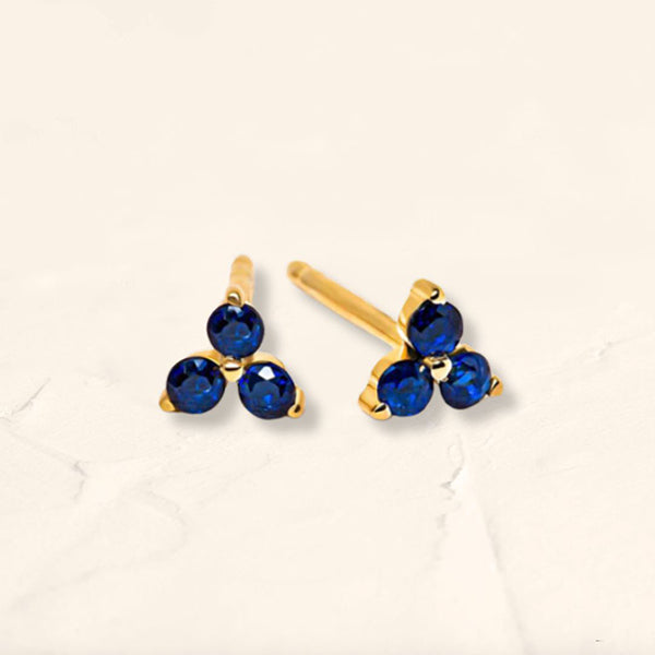 Boucles d'oreilles fleurie avec saphir