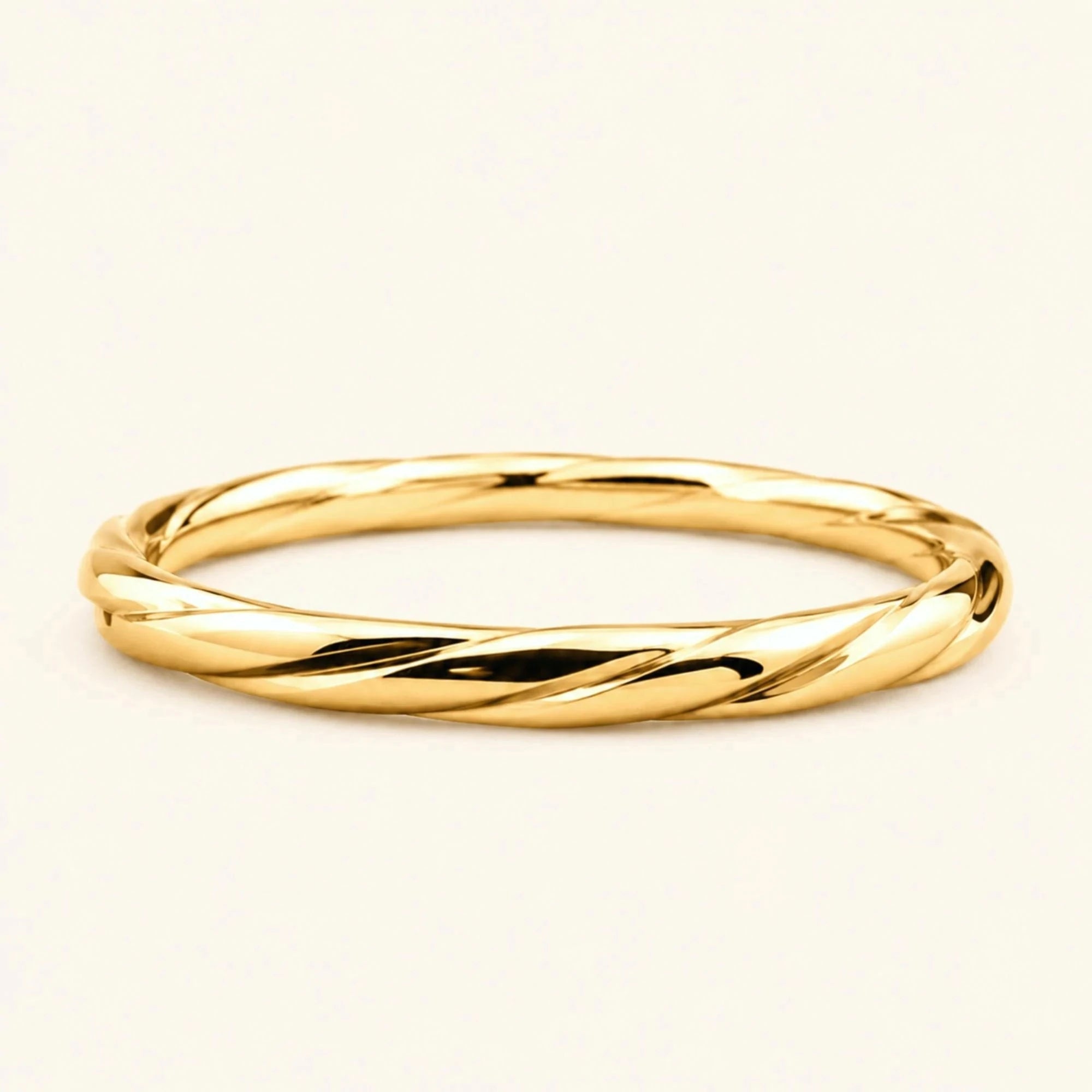 Alliance torsadée or jaune 18 carats homme Vasuki, jonc vrillé
