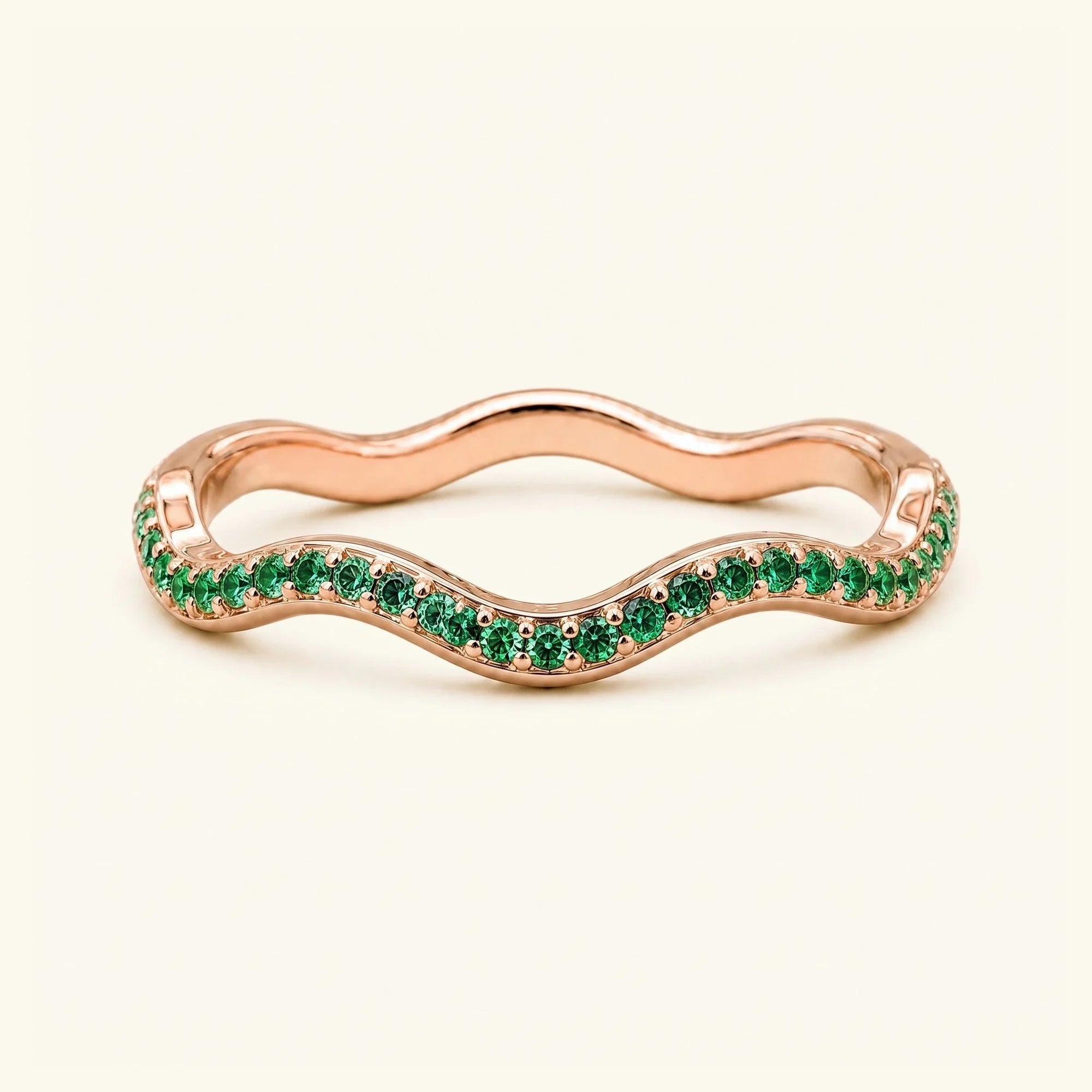 Alliance vague émeraudes Thalassa en or rose 18 carats, demi-éternité sertie grain