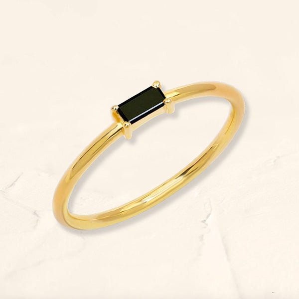 bague solitaire diamant noir baguette en or jaune