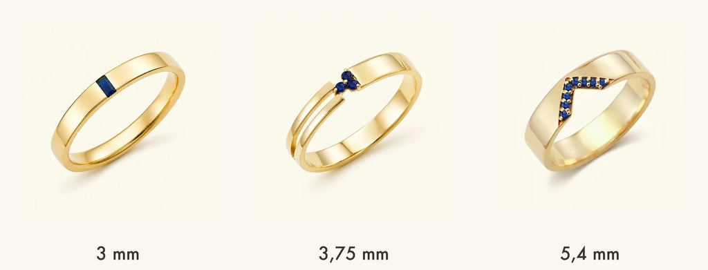 Trois largeurs de bagues de fiançailles homme Mayuri en or jaune 18 carats : Agni 3 mm, Vibhu 3,75 mm et Rudra 5,4 mm