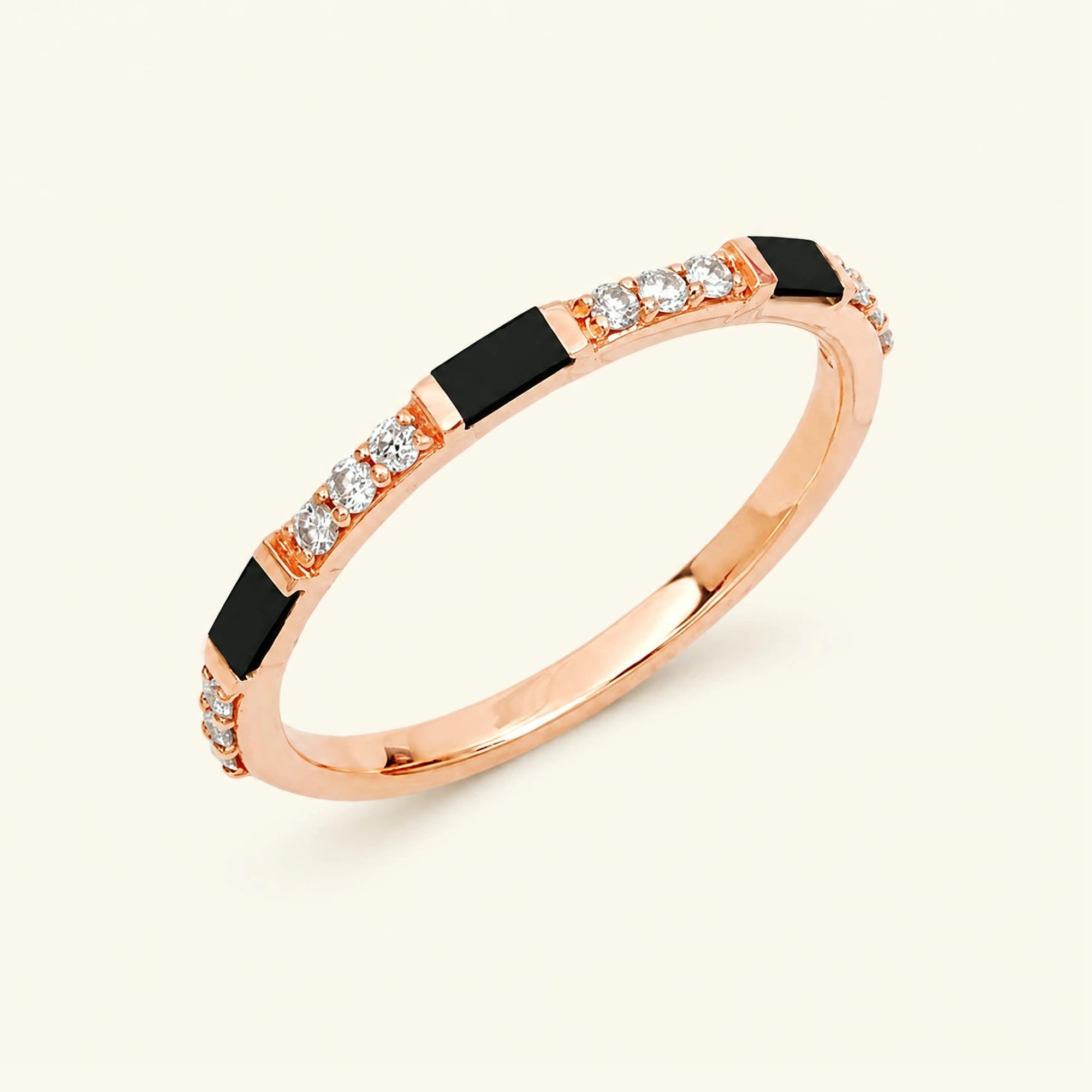 Bague alliance semi éternité diamant noir et blanc en or rose