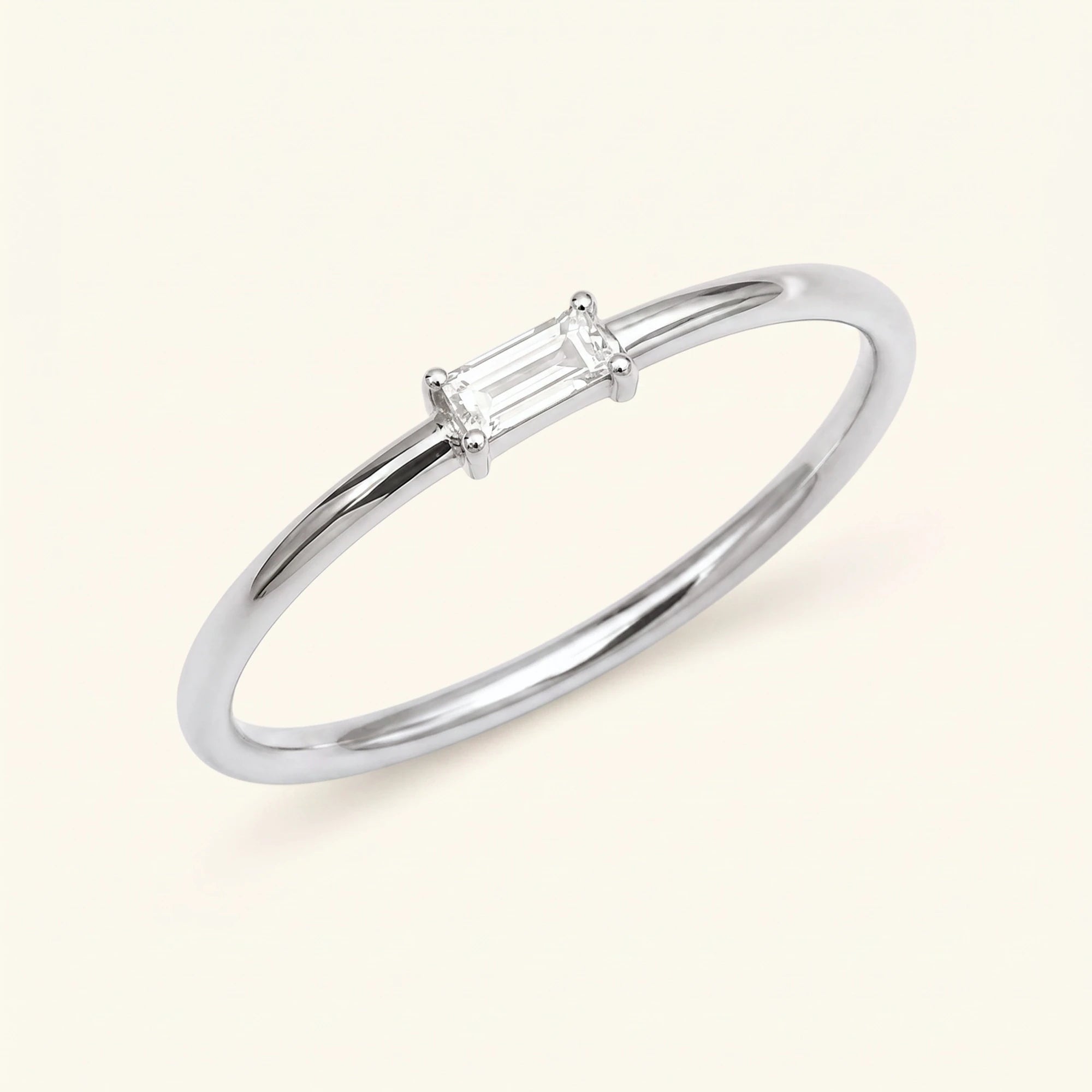 Bague Shanti diamant baguette solitaire en or blanc