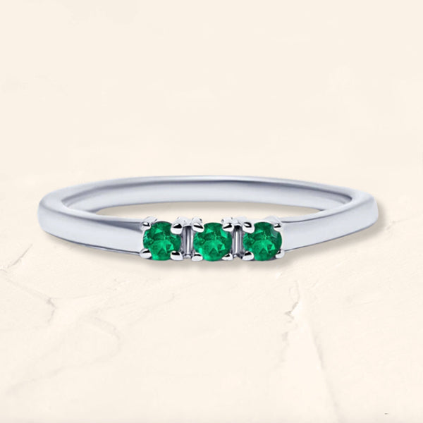 Tina emerald white gold ring