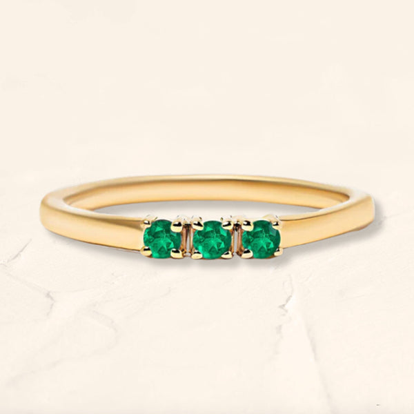 Yellow gold emerald Tina ring