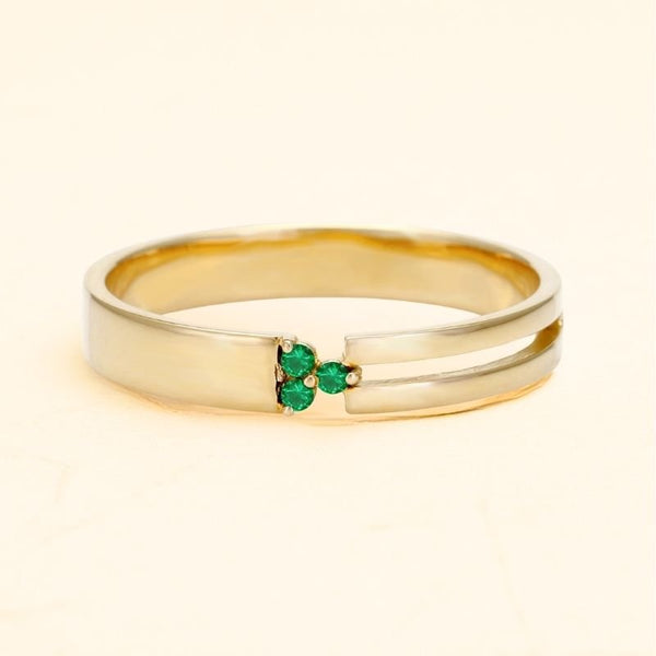 Unisex emerald Vibhu ring 