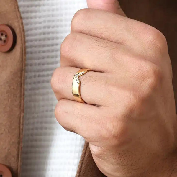 Bague  Rudra en or jaune et en diamant  18 carat pour homme 