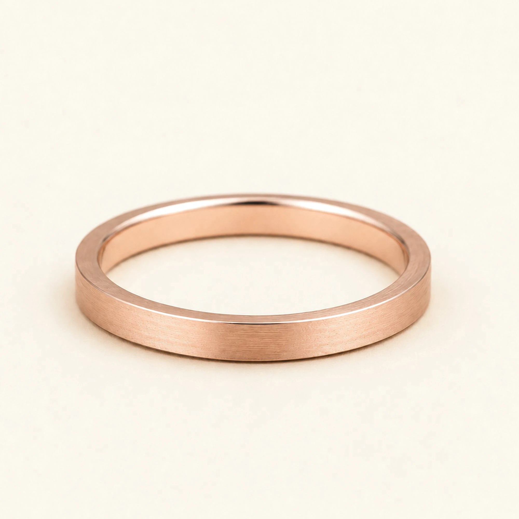 Alliance plate brossée or rose 18 carats Kanso, jonc plat finition mate