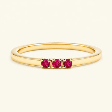 Bague de fiançailles trilogie de rubis en or jaune