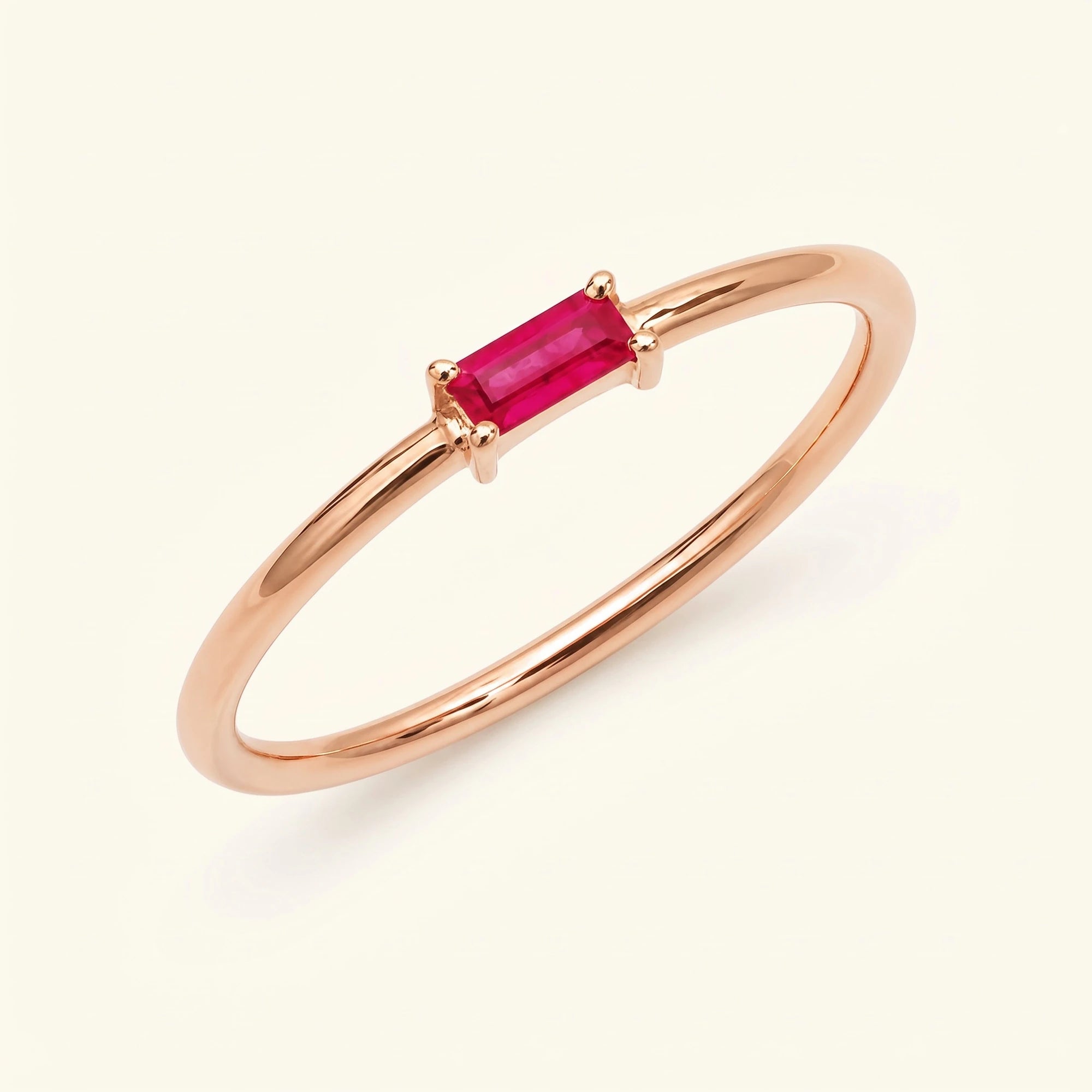 Bague Shanti rubis vermeil or rose, alliance fine solitaire pierre précieuse rouge rectangulaire, joaillerie minimaliste