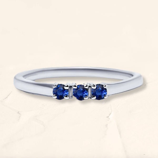 Sapphire tina ring in white gold