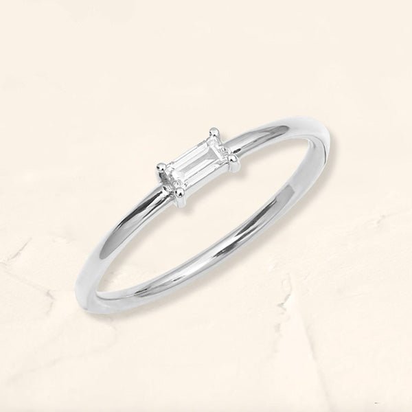 Bague Shanti diamant baguette solitaire en or blanc