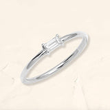 Bague Shanti diamant baguette solitaire en or blanc