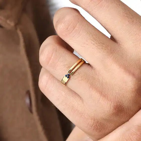 Anillo Vibhu Zafiro