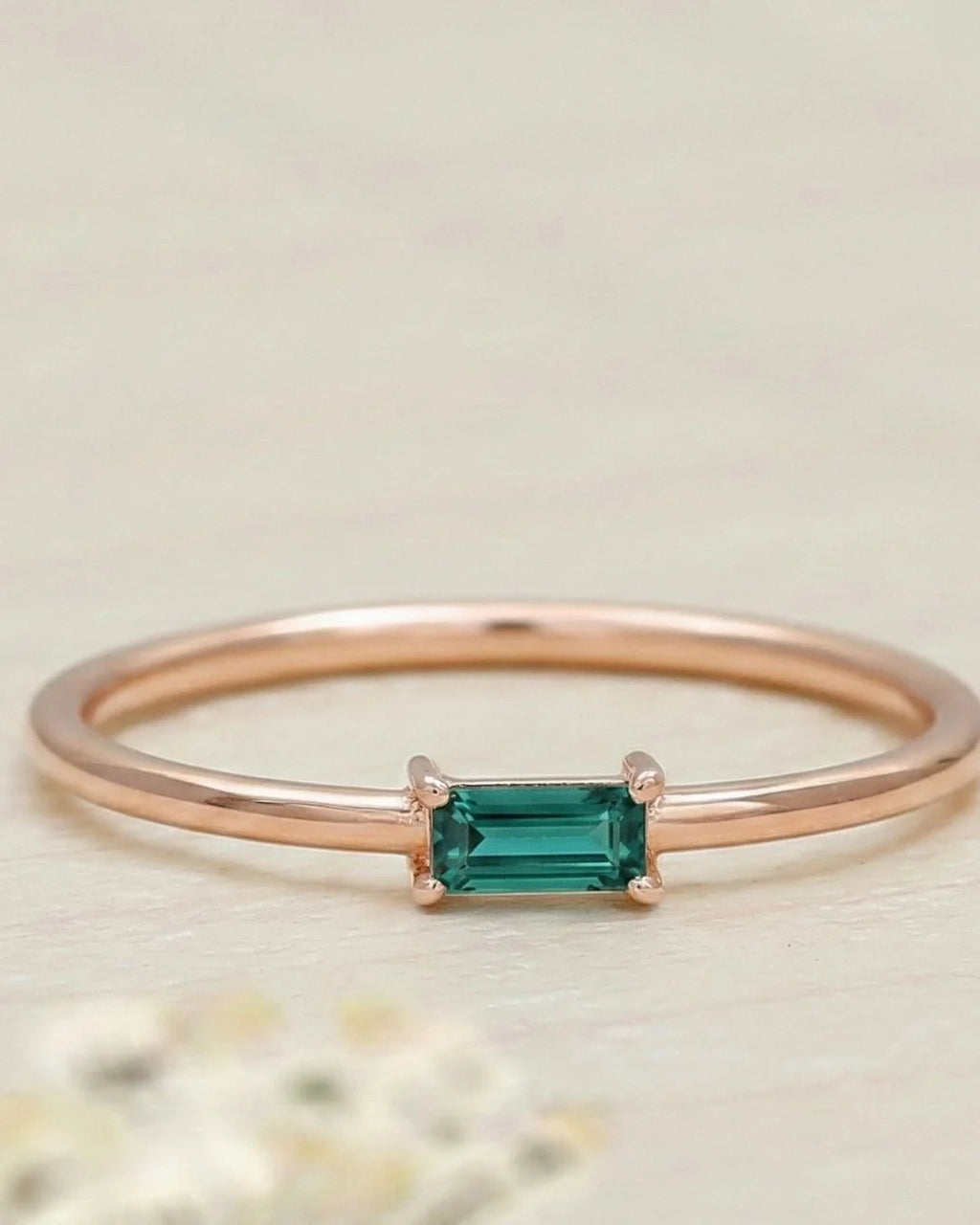 Bijou en tourmaline rose sertie en or 18 carats par Mayuri