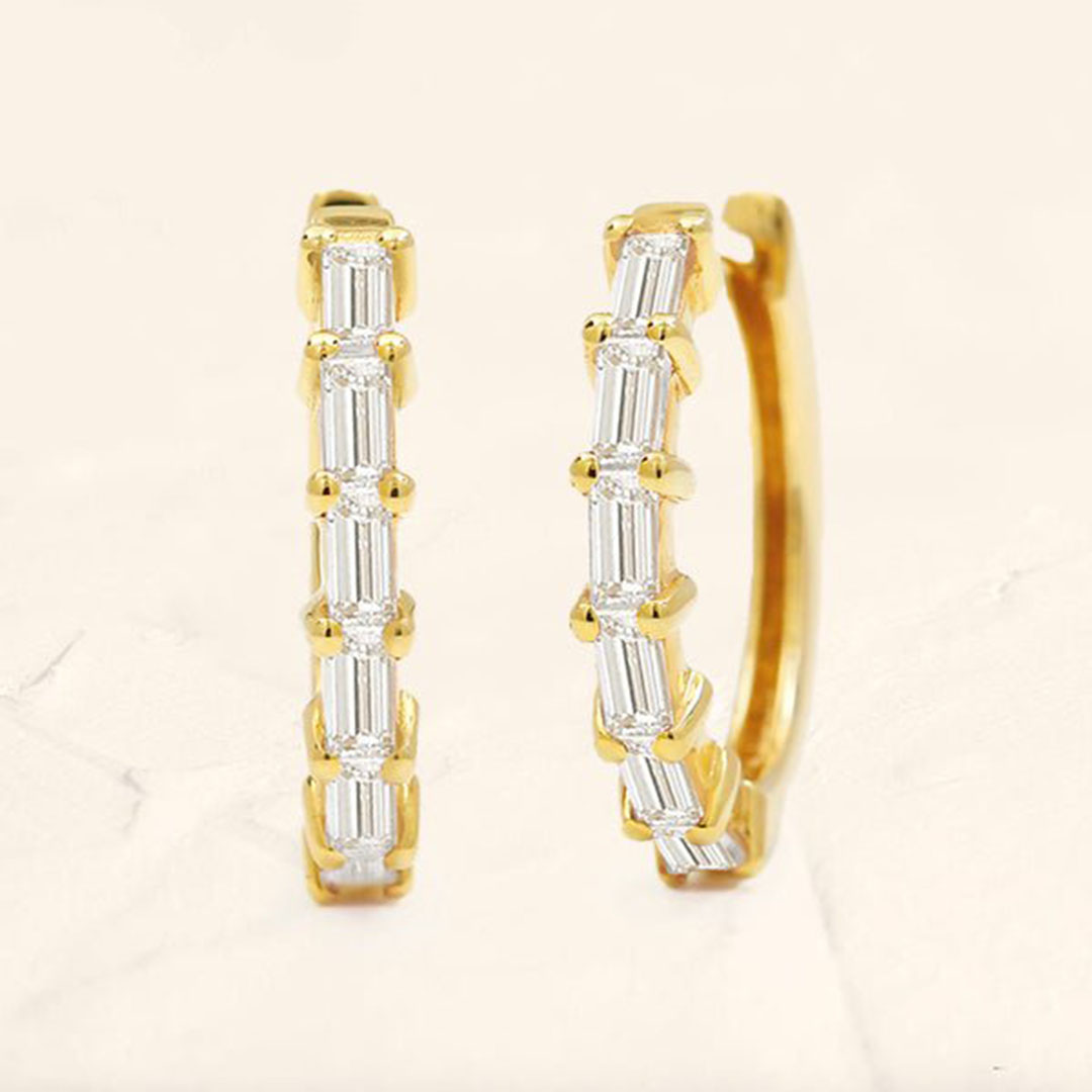 Pendientes de Aro Yatra de diamante talla baguette y oro amarillo