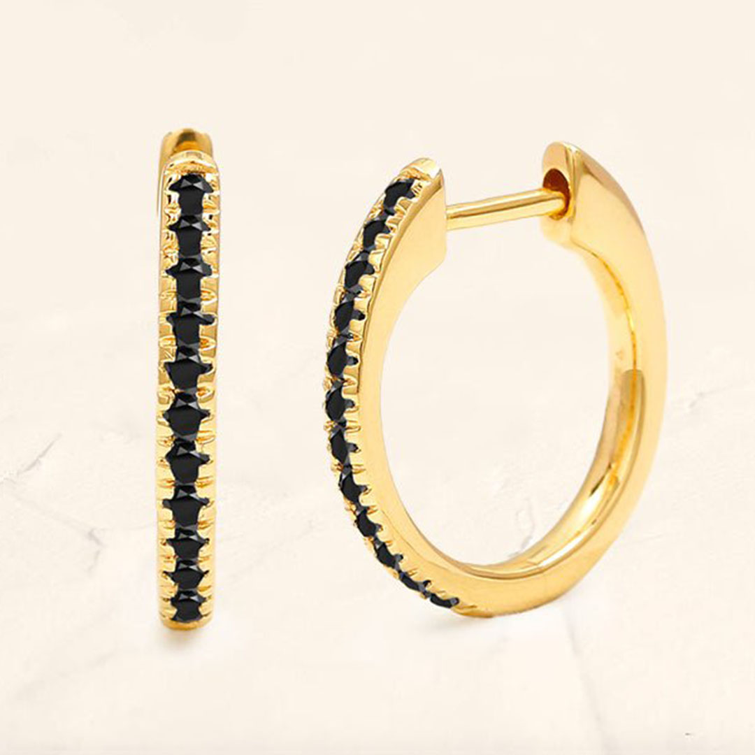 Pendientes de Aro Ujala pavimentada con diamantes negros