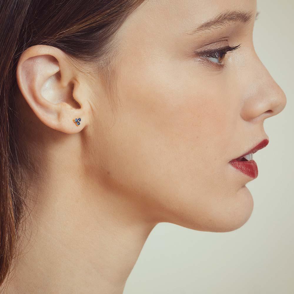 Boucles D'oreilles Fleurs En Or Avec Saphirs Et Diamants - Occasion, Modèle De Collection