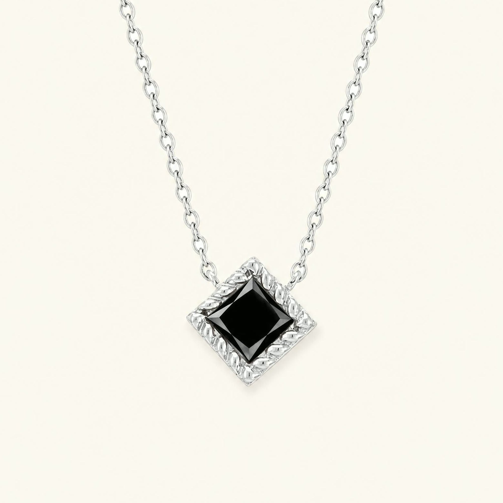 Collier diamant noir or blanc Indrani