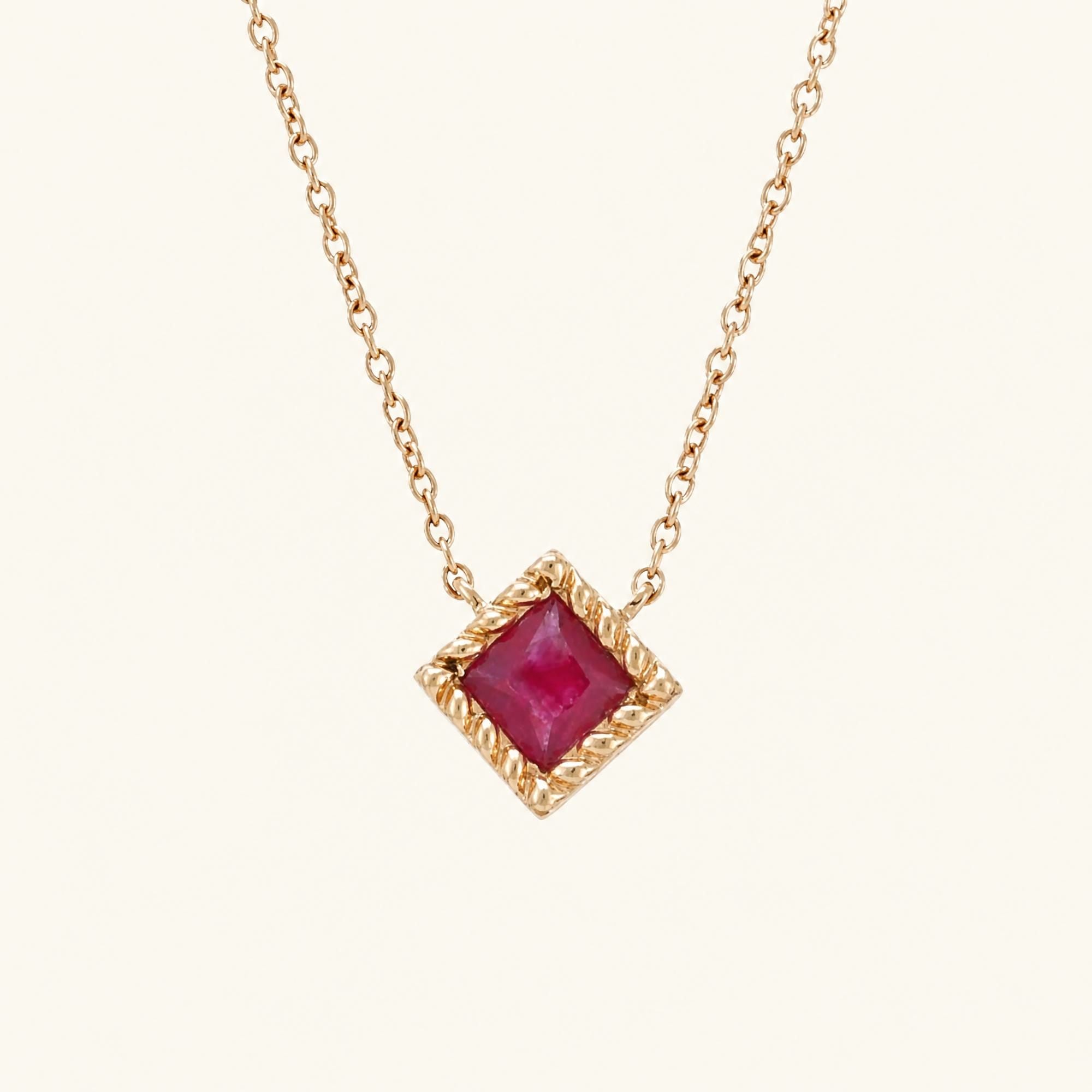 collier rubis or rose taille princesse Indrani
