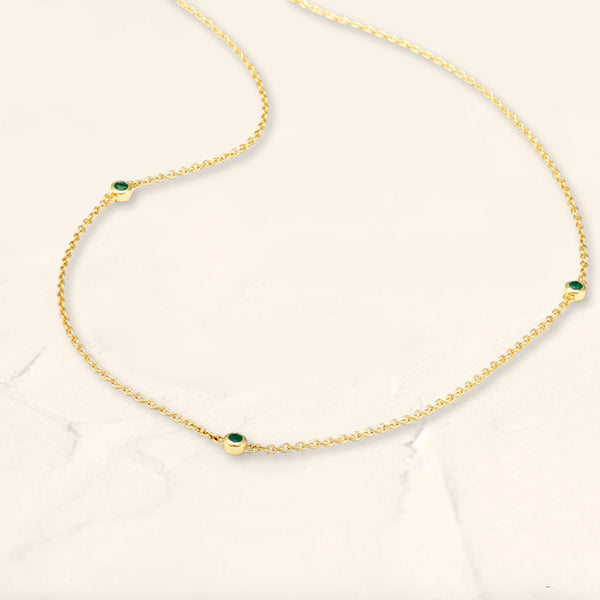 Emerald choker necklace with closed setting Asonya