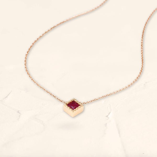 collier rubis fin or rose taille princesse Indrani