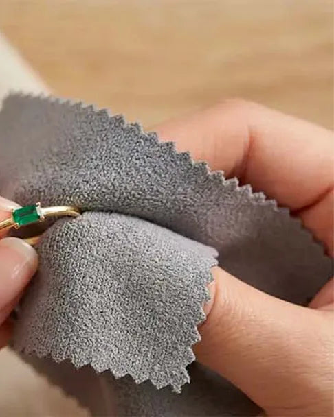 Comment entretenir un bijou en émeraude