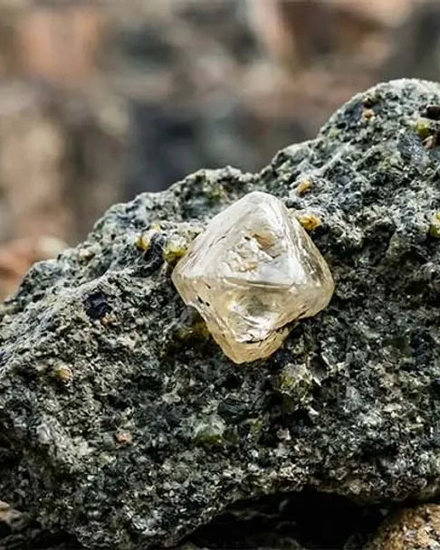 D'où viennent les diamants? Guide des origines et des mines