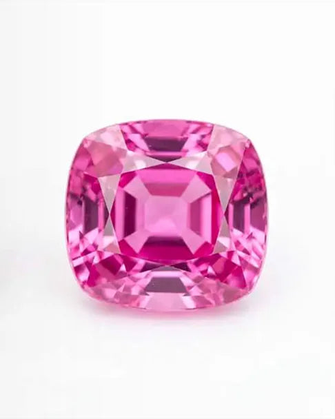 Rubis ou saphir rose: quelle est la différence?