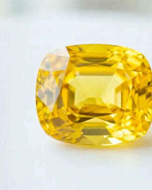 Saphir jaune: vertus, symbolisme et tradition védique