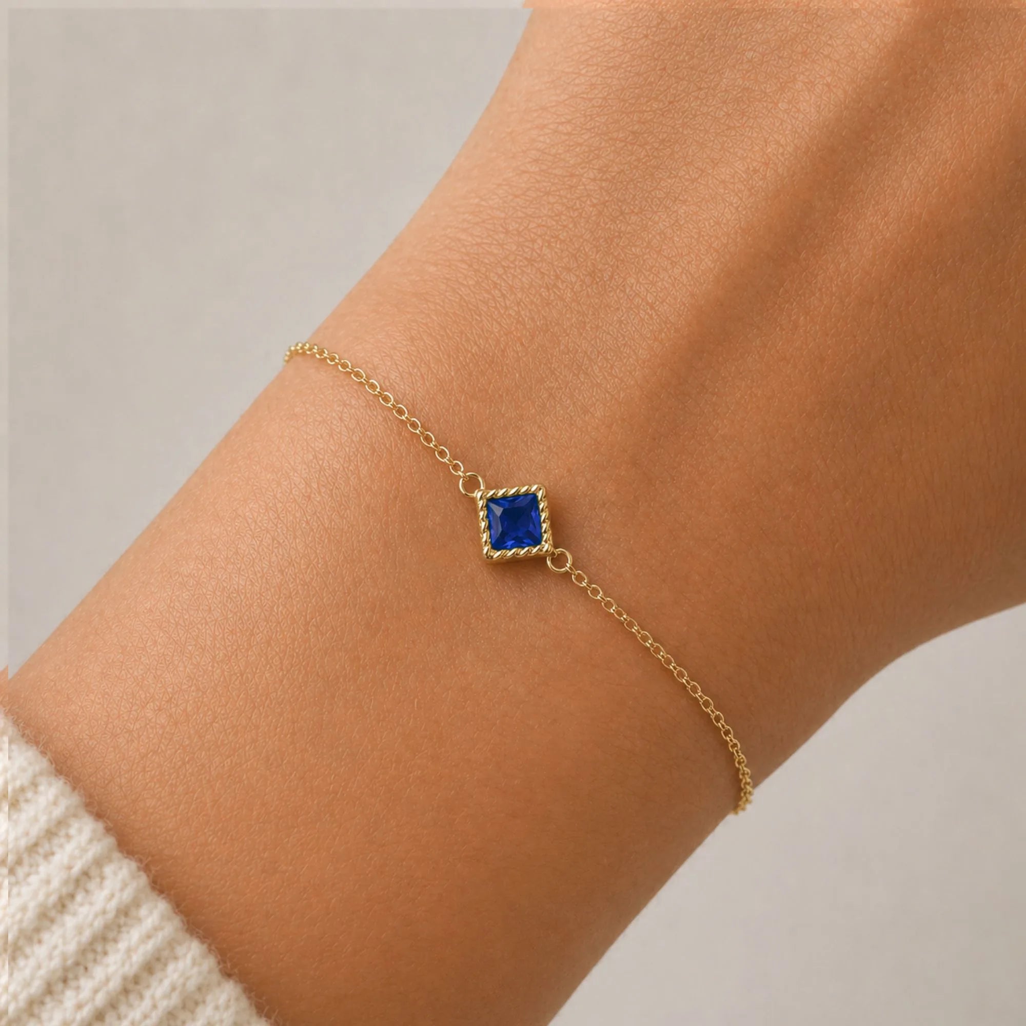 Bracelet Indrani saphir portée